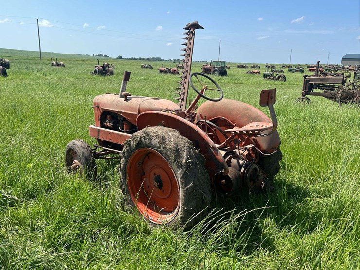 allis-chalmers-with-sickle-mower-image-3