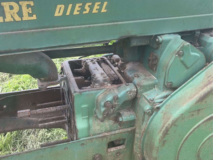 john-deere-70-image-24