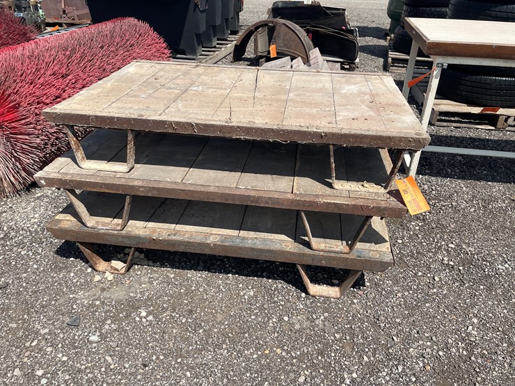 #6336-•-(3)-metal-foot-pallets-image-2