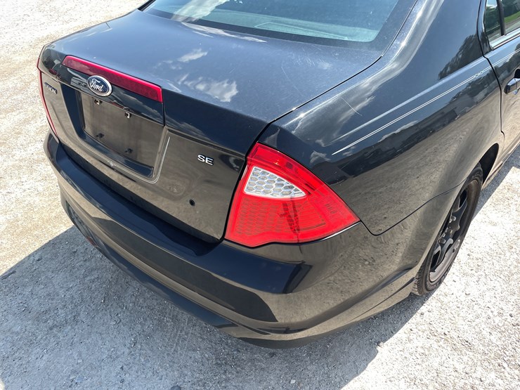#6296-•-2010-ford-fusion-se-sedan-(has-wi-title)-image-20