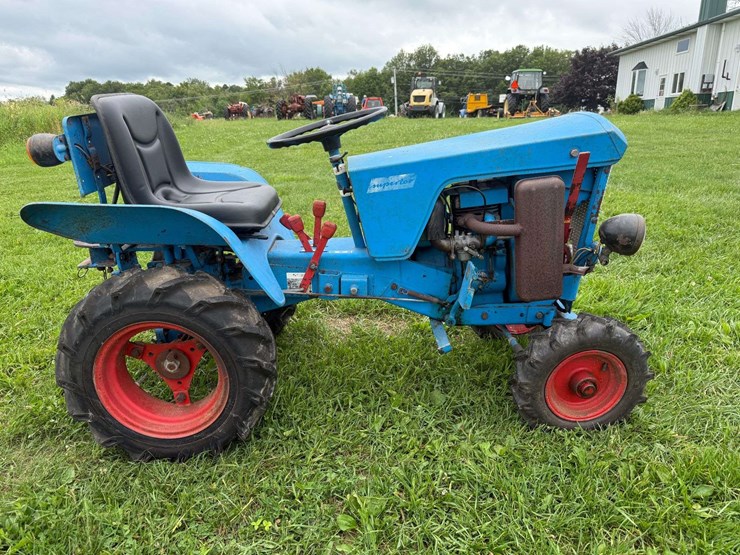 german-gutbrod-garden-tractor-image-4