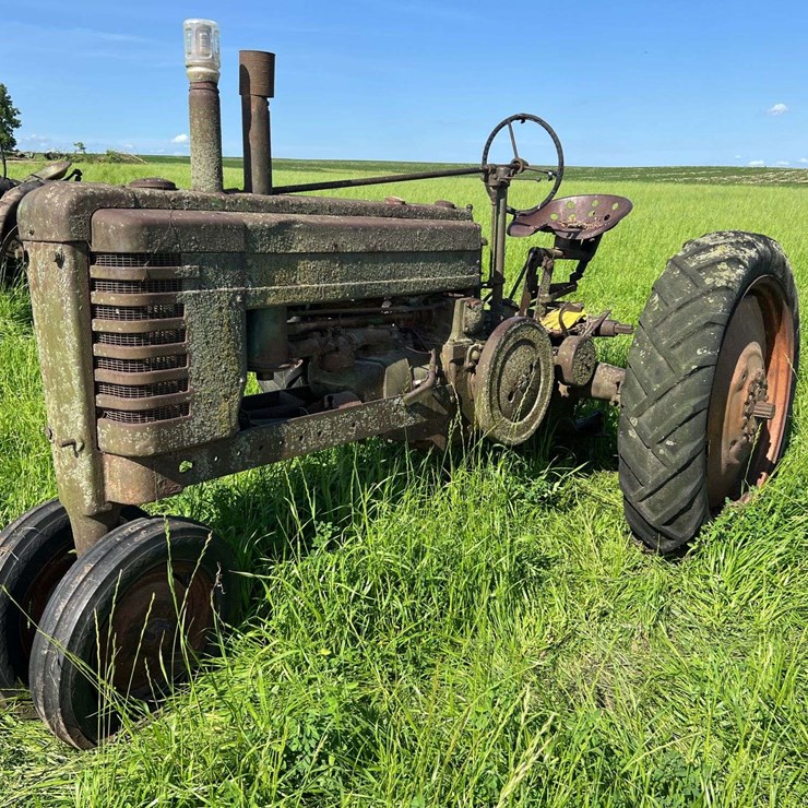 JOHN DEERE MODEL B