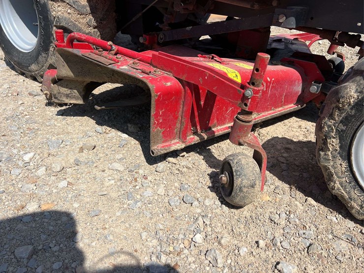 massey-ferguson-gc2400-image-21