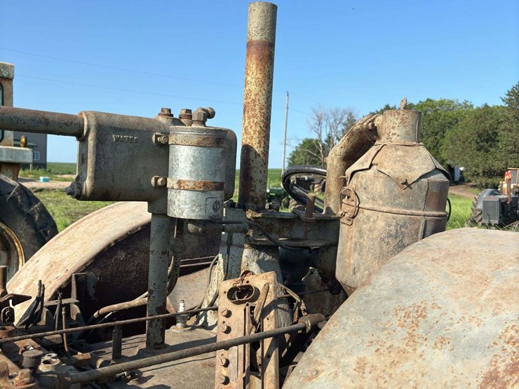 mccormick-deering-titan-10-20-image-40
