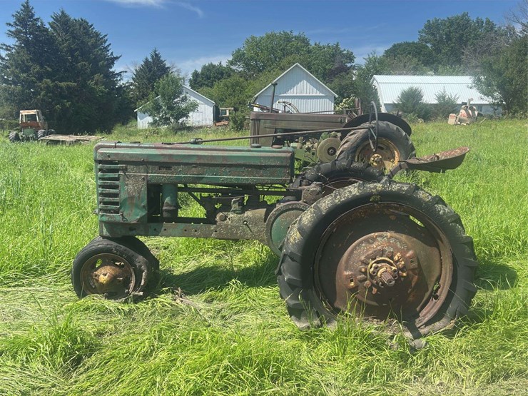 john-deere-h-image-1