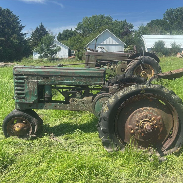 JOHN DEERE H