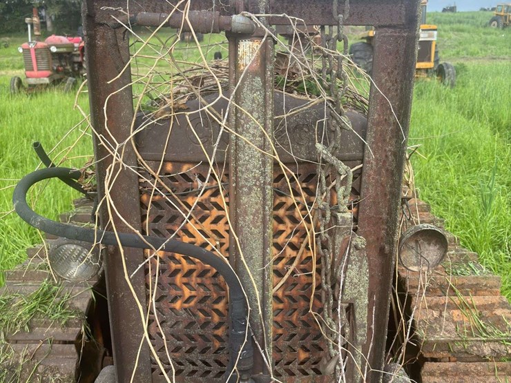 oliver-cleatrac-adh-crawler-image-9