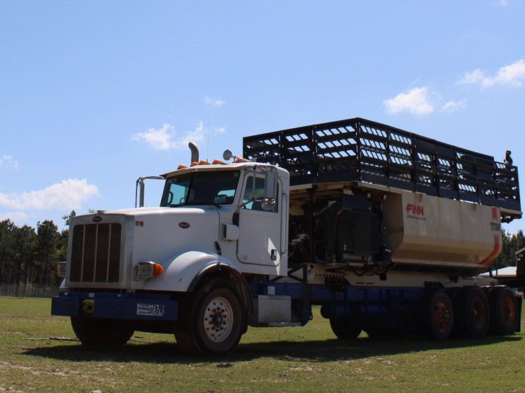 2011-peterbilt-367-image-2