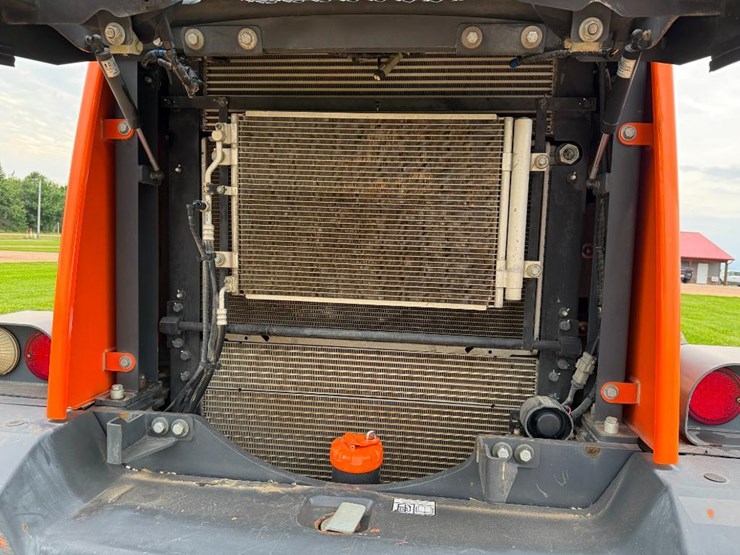2017-doosan-dl220-5-image-42