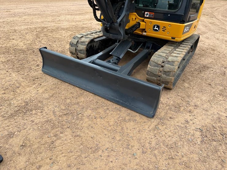 2021-deere-60g-image-28