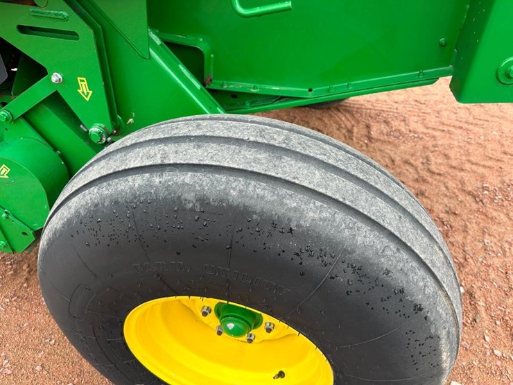 2023-john-deere-450m-image-7