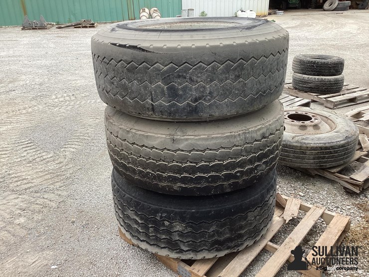 65r22.5-tires-&-rims-image-5