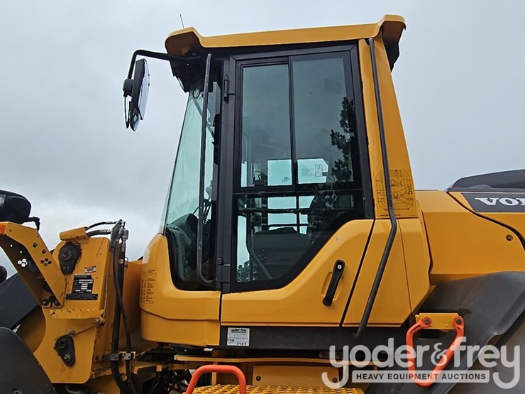 2021-volvo-l60h-image-25