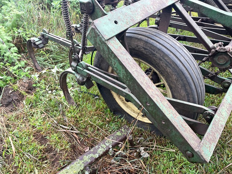 #7452-•-pull-behind-field-cultivator-image-15
