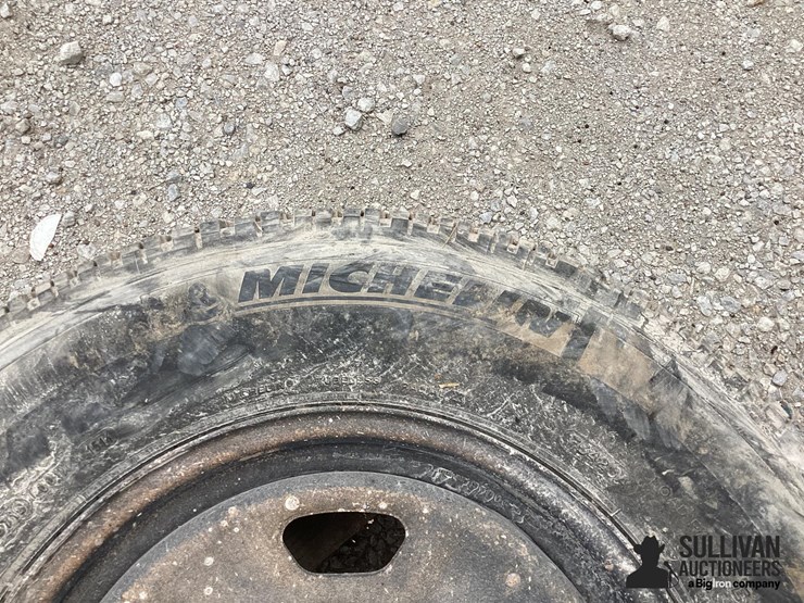 275/70r18-tire-&-rim-image-12