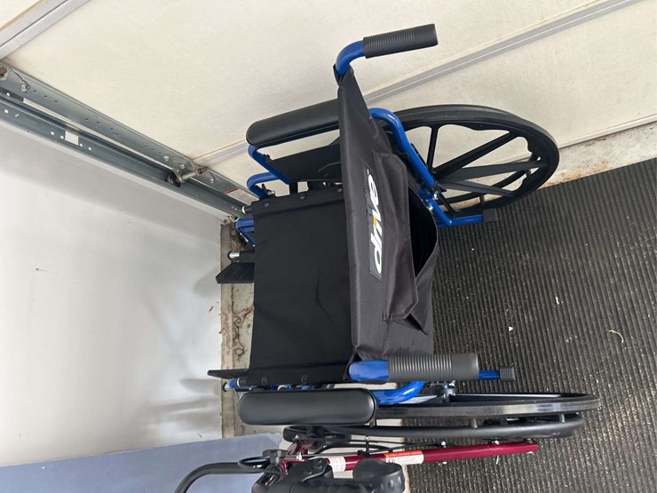 wheelchair-and-walker-image-2