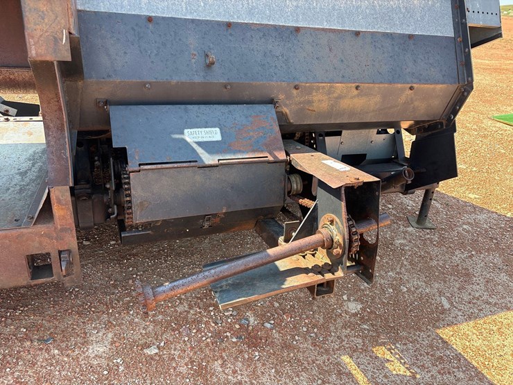 allis-chalmers-630a-corn-head-image-11