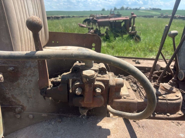 caterpillar-twenty-crawler-image-55