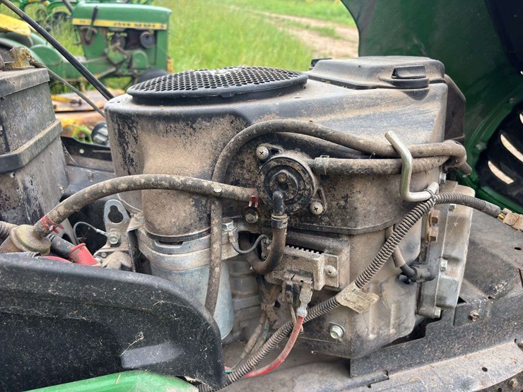 john-deere-x300-image-34