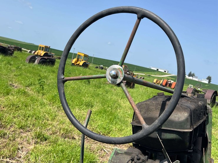 john-deere-70-image-34