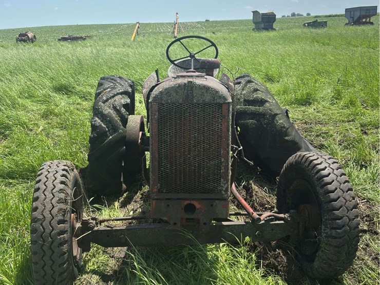 ji-case-tractor-image-8