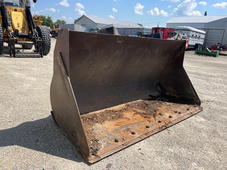#6282-•-95"-loader-bucket-image-3