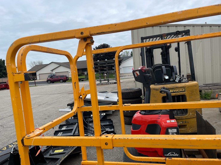 #1369-•-10'-scissor-lift-(o2)-image-18