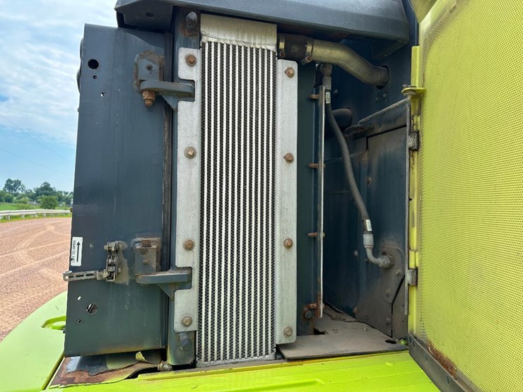 2010-deere-644k-image-43