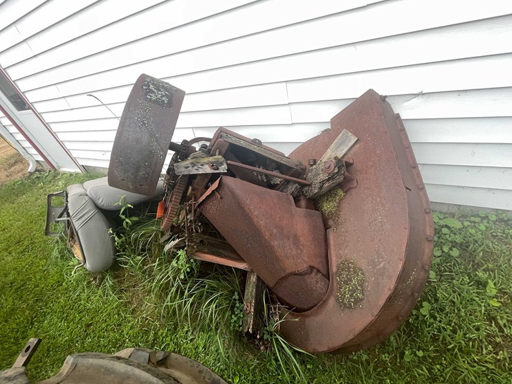 #6699-•-antique-farm-machinery-image-1