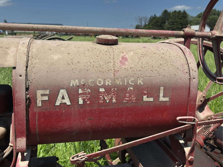 farmall-f12-image-30