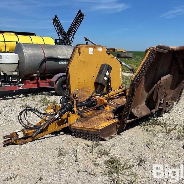 Woods Batwing Shredder/Mower