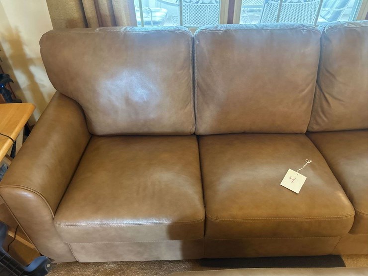 leather-couch-&-ottoman-82”-w-image-3