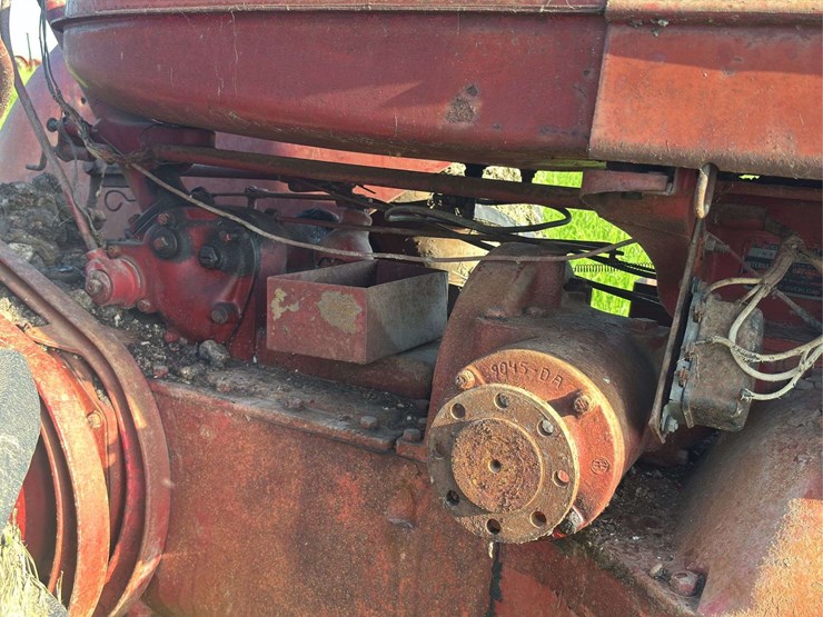 mccormick-deering-w-9-gas-image-45