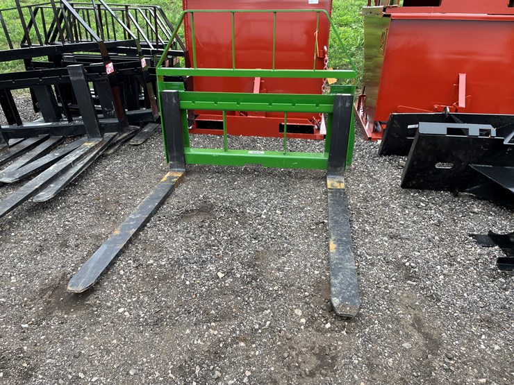 #6318-•-jd-kivel-pallet-forks-image-1