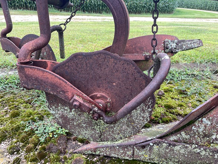 #7492-•-antique-plow-image-14