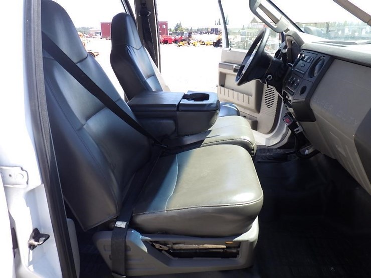 2010-ford-f250-image-14