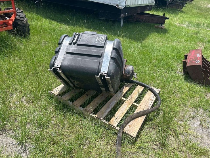 fluid-reservoir-tank-image-2