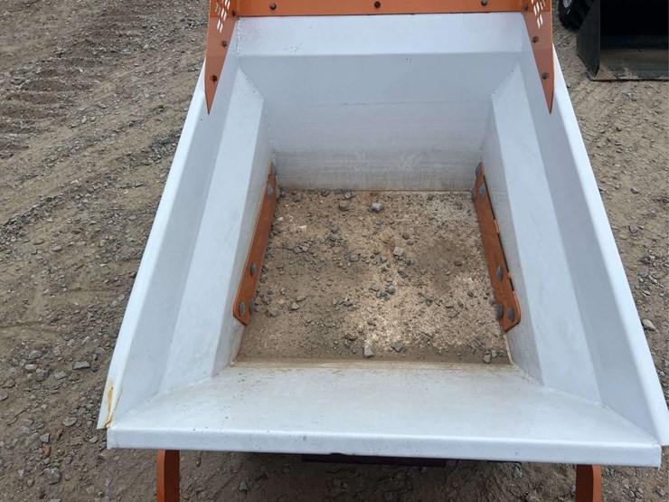 landherq-stand-on-track-loader-image-8