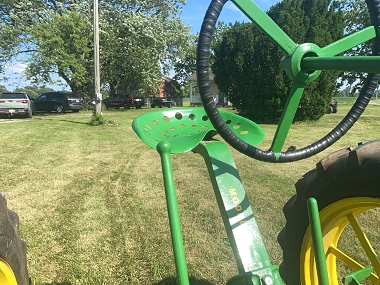 john-deere-b-image-16