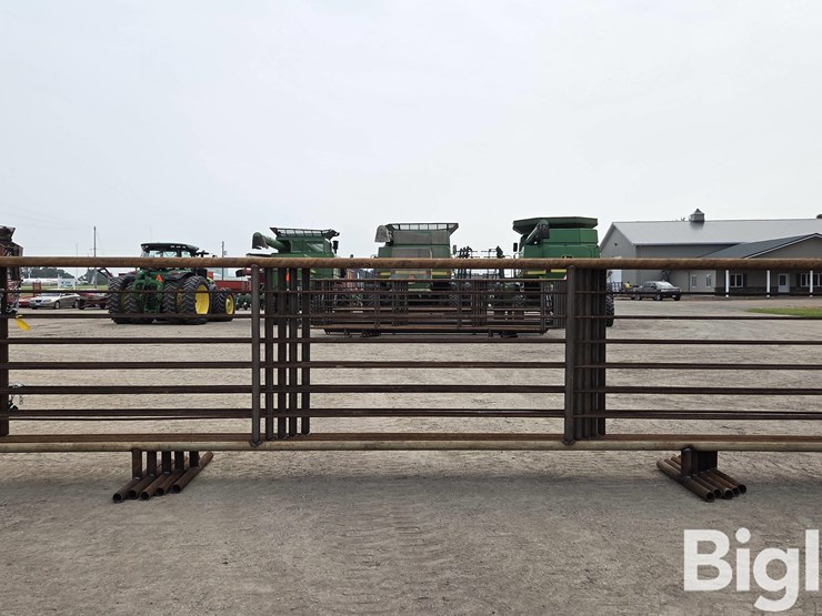 24'-free-standing-panels-(bid-per-unit)-image-2
