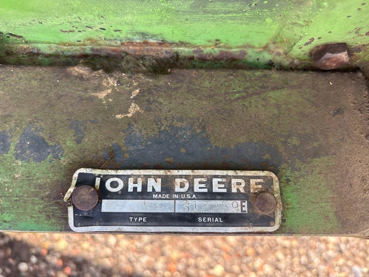 1979-john-deere-3800-image-21