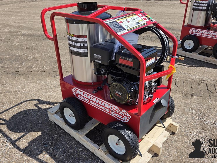 2025-magnum-4000-series-hot-water-pressure-washer-image-2