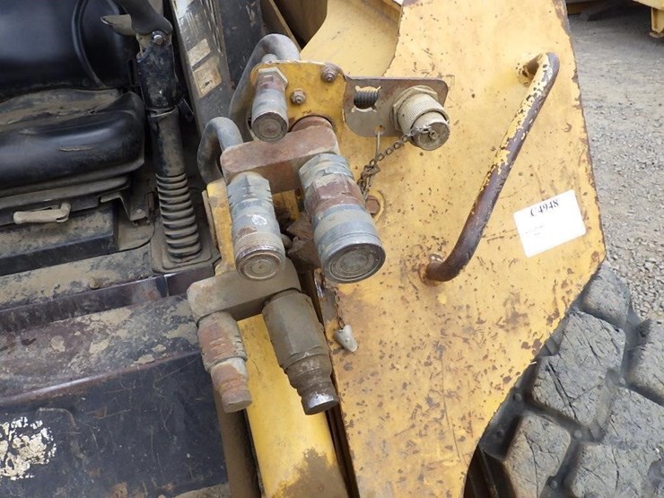 john-deere-skid-steer-loader-image-11