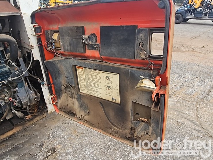 2007-bobcat-t300-image-19