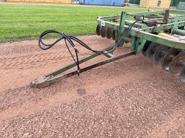 john-deere-210-image-13
