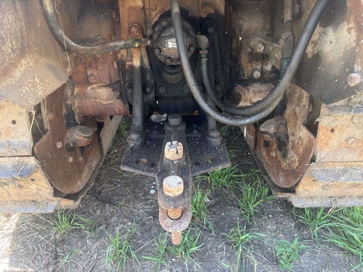 caterpillar-twenty-crawler-image-63