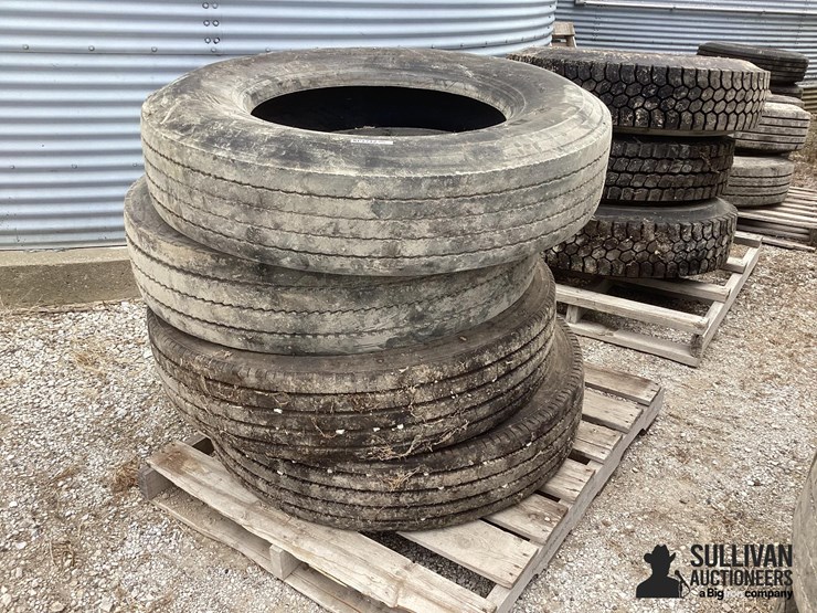 11r24.5-tires-image-1