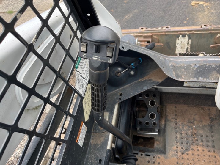 2019-bobcat-t590-image-14
