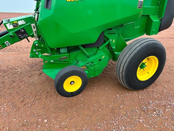 2023-john-deere-450m-image-17