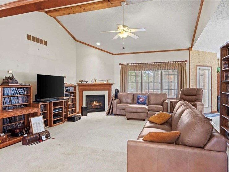 114-heatherstone-dr.-chatham,-il-62629-image-9